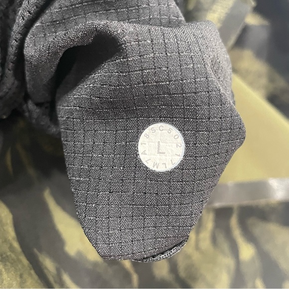 Lululemon Channel Cross 7 inch Short Mens Swim Trunk Camo Like New Sz Large - Picture 8 of 8